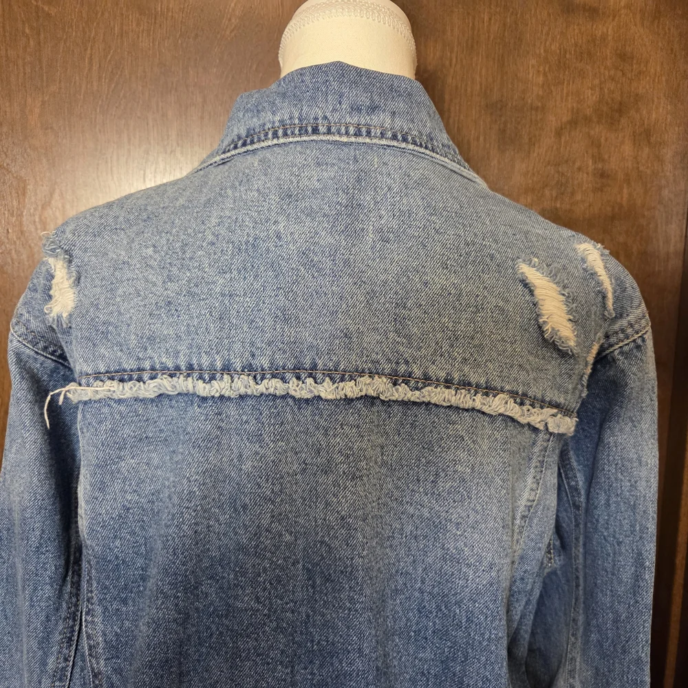 KanCan Distressed Jean Jacket - Picture 7 of 12